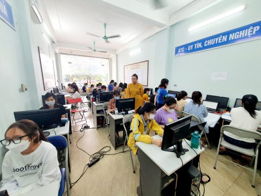 Học tin học văn phòng cấp tốc tại Thanh Hóa  Trung tâm đào tạo kế toán thực tế- tin học văn phòng ATC liên tục mở các khóa Học tin học văn phòng tại Thanh Hóa, giúp các bạn học viên có nhu cầu học tin học văn phòng ở Thanh Hóa có thêm nhiều cơ hội học tập, trau dồi thêm nhiều kỹ năng hữu dụng, áp dụng sát thực tế công việc. ATC được đánh giá là trung tâm tin học văn phòng tại Thanh Hóa có số lượng học viên đông đảo. và thường xuyên nhận cơn mưa lời khen của học viên sau mỗi khóa học.  Không chỉ chuyên đào tạo, ATC chúng tôi còn hướng đến giá trị chia sẻ kiến thức hữu ích. Với mong muốn phổ cập tới động đảo mọi người những kiến thức hay ho của tin học văn phòng.  Cùng theo dõi trang của ATC để thường xuyên cập nhật các kiến thức hay các bạn nhé!  Trong bài viết hôm nay, ATC xin chia sẻ cùng các bạn về chủ để:     Các hàm tài chính phổ biến nhất trong Excel  bạn không thể bỏ qua