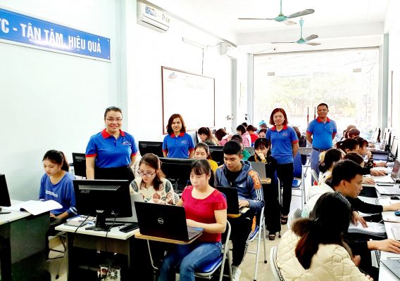 Trung tâm tin học ở Thanh Hóa Tại sao ATC lại có sức nóng mãnh liệt như vậy?Chúng tôi có đội ngũ giáo viên vô cùng nhiệt huyết và tận tâm.