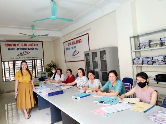Học kế toán cấp tốc tại Thanh Hóa Định nghĩa Lương cơ bảnLà mức lương đã thỏa thuận giữa người sử dụng lao động và người lao động. 