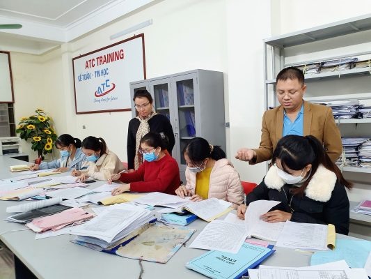Học kế toán cấp tốc tại Thanh Hóa "BIẾT ƠN THẦY CÔ ATC" Là cụm từ đa số các em gửi đến Trung tâm trong 10 năm qua...
